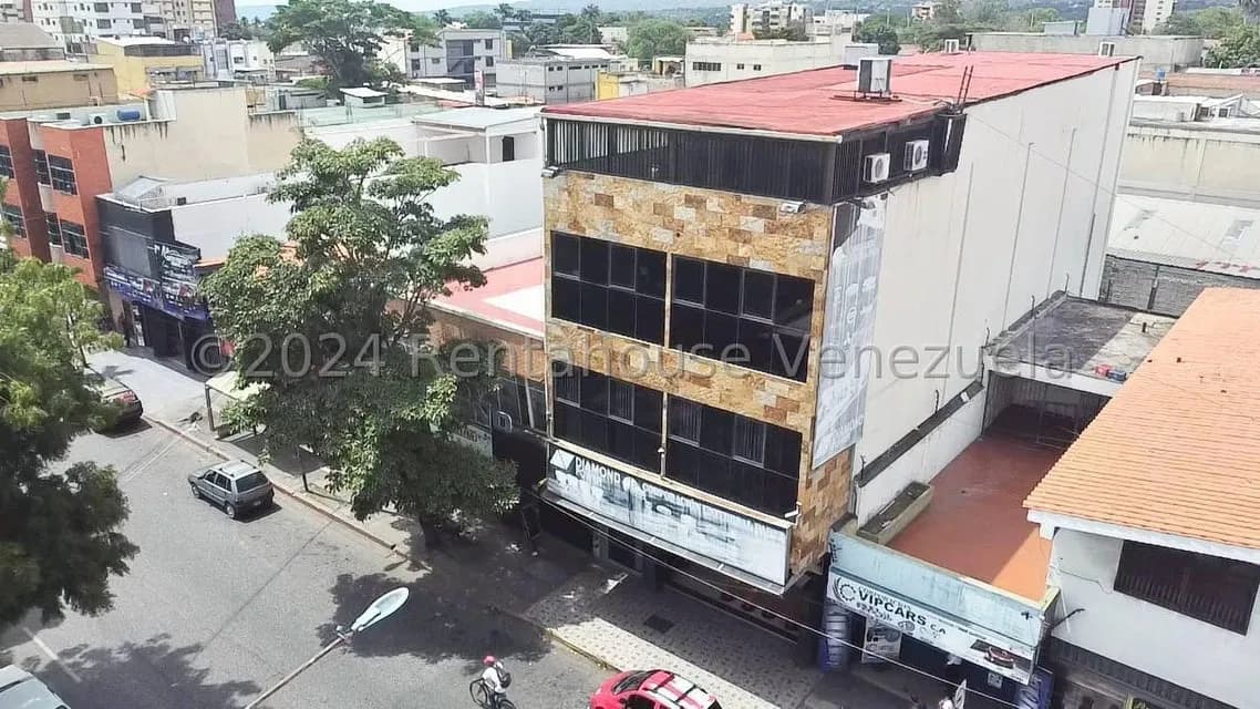 Comercial (Edificio) en Venta en Centro, Lara