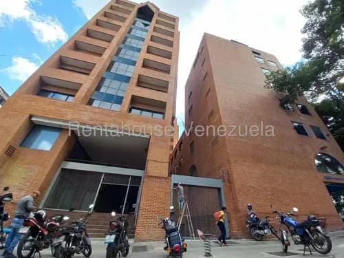 Estupenda Oficina Muy Bien Ubicada En Un Bello Centro Profesional Sabana Grande Yf