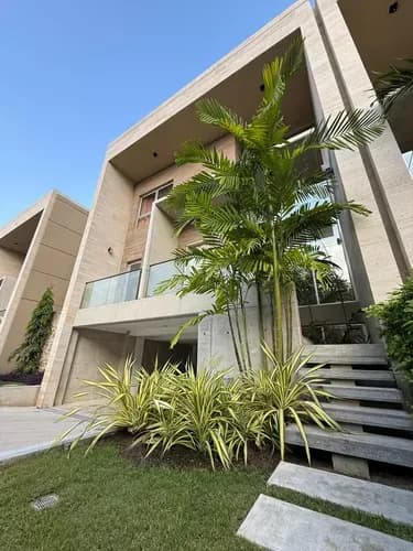 Angelica Rivas Alquila Town House En Conjunto Residencial Cumbres De Guataparo, Valencia Vzla