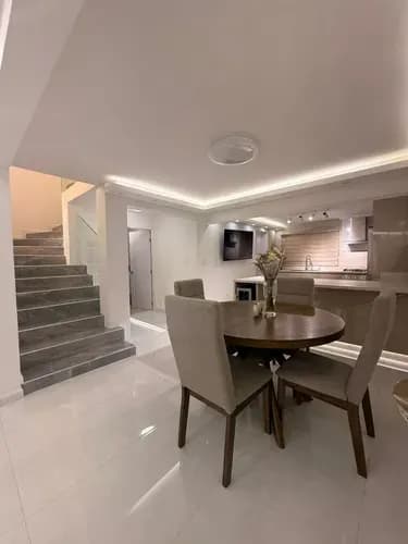 Se Vende Hermoso Townhouse Con Acabados De Lujo En La Zona De Mañongo, Naguanagua Solo Cliente Exclusivo