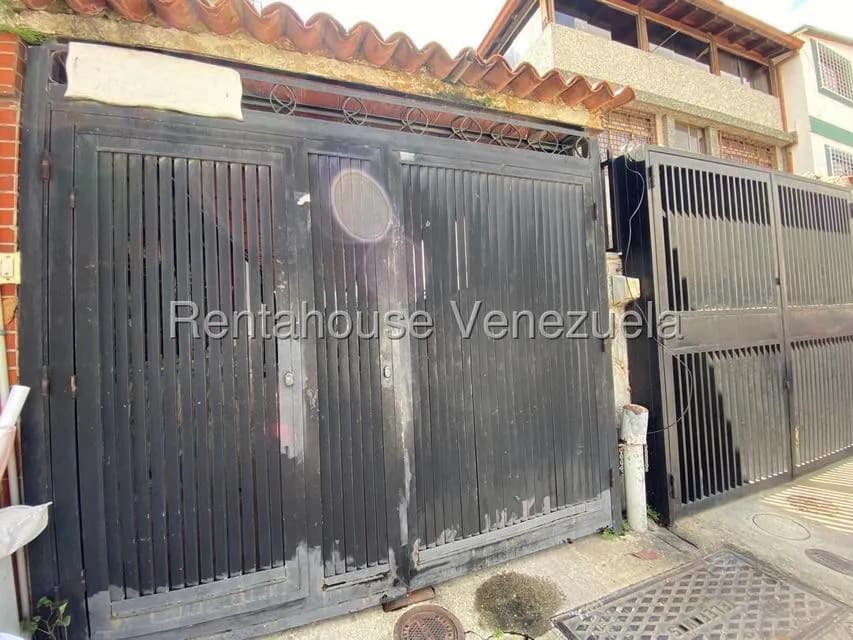 Casa (Duplex) en Venta en La California Sur, Distrito Metropolitano