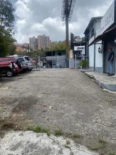 Venta De Terreno Con Galpones En La Boyera Kh9