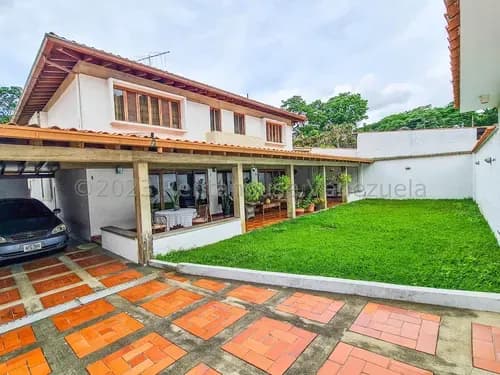Gran Oportunidad Para Remodelar A Tu Gusto Casa En El Marques 26-19378 Dmh