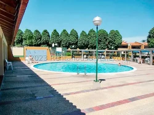 Venta De Townhouse / Los Canales De Rio Chico / Ls 24-4459 Yg