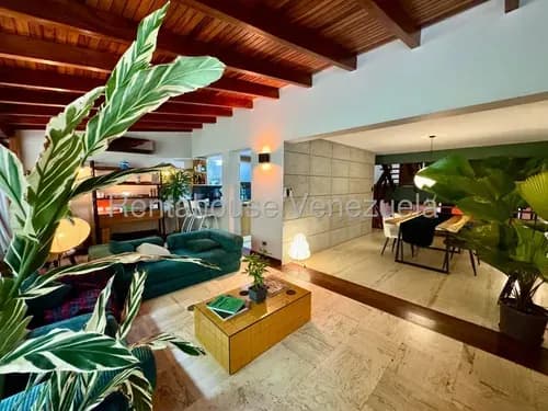 Casa En Venta Alto Prado, Una Joya Domotizada 26-20282