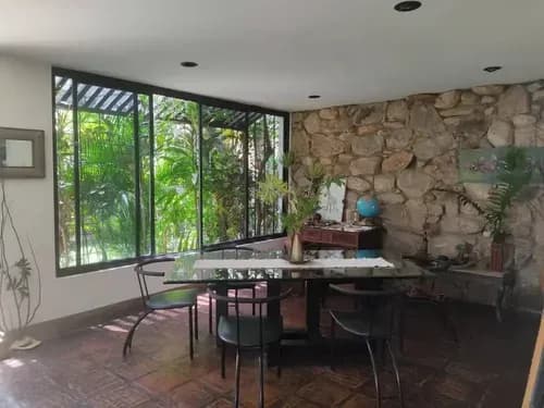 Carolina Romero Vende Casa En Urb. Lomas Del Este, Valencia. Amoblado, Caney, Portón Eléctrico. (inc-111) Sólo Clientes