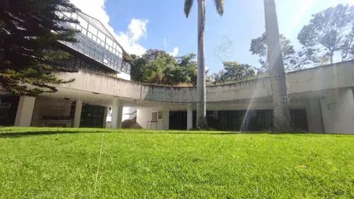 (cliente Directo) Alquiler 26-14447 Al Pie Del Ávila Un Lugar Realmente Mágico, Rodeado De Mucho Arte, Bellos Jardines Y Un Clima Montañoso