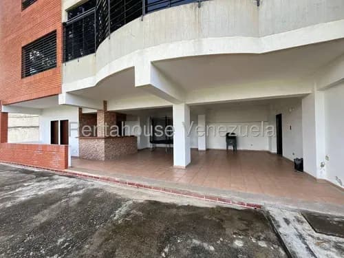 Venta Apartamento De Lujo En El Pedregal Con Estudio Independiente Barquisimeto,lara Asesora Mehilyn Perez