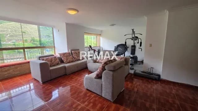 Hermoso Apartamento en Venta en Montalban II.