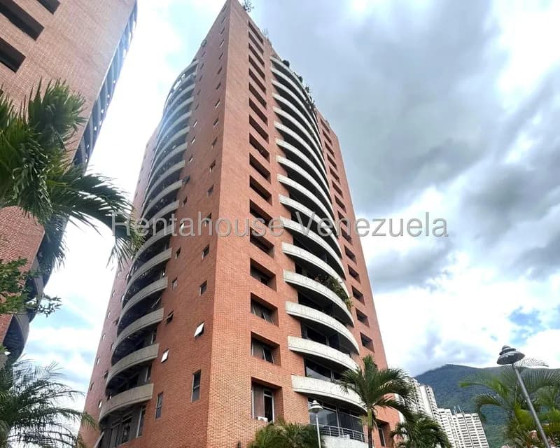 Apartamento (1 Nivel) en Alquiler en Los Dos Caminos, Distrito Metropolitano
