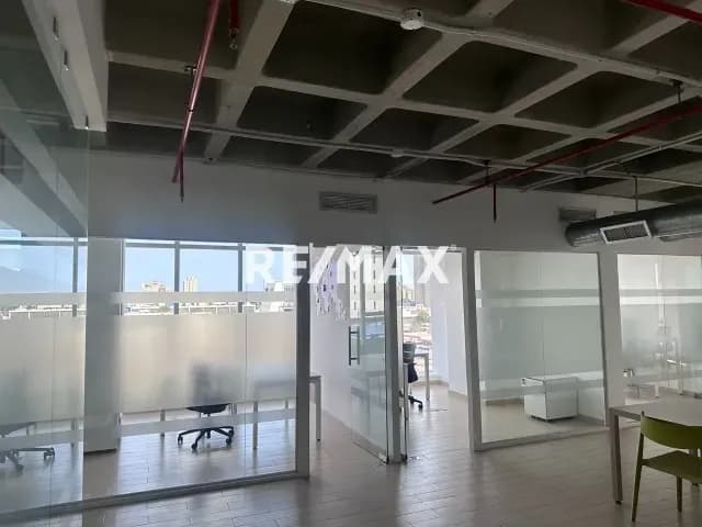 OFICINA EMPRESARIAL VENTA TORRE 13 MARACAIBO
