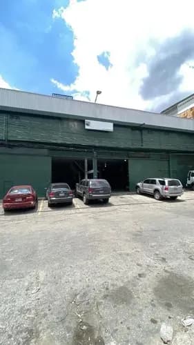Galpon Industrial Con Local Comercial Sector La Naya Alquiler
