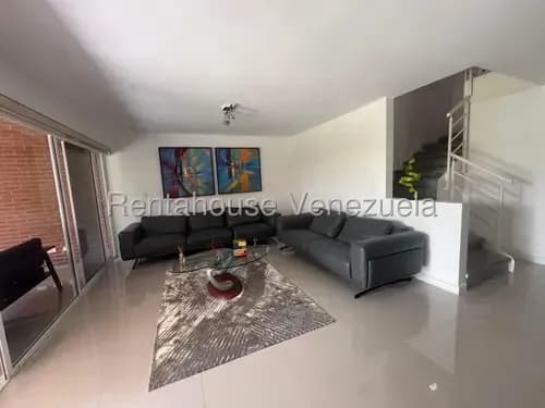 Exclusivo Townhouse Multinivel En Venta De 342mts² En El Hatillo
