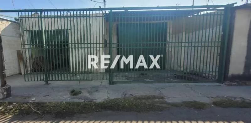 LOCAL COMERCIAL EN VENTAL: AVENIDA 10 DE DICIEMBRE