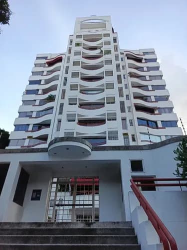 Alquiler De Apartamento En Los Palos Grandes 1h/2b/1pe 105mts2. Lesamo