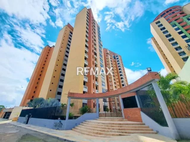 ALQUILO MODERNO APARTAMENTO AMOBLADO EN TRIANGULO DEL ESTE BARQUISIMETO LARA