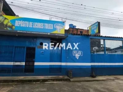 Se Vende propiedad con firma personal de Tasca y restaurante, posee licencia de licores.