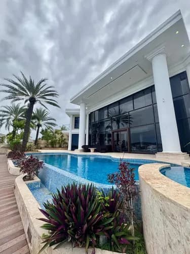Venta Lujosa Casa En Las Villas, Lecheria
