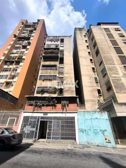Local Comercial en Alquiler a Media cuadra de la Av. Baralt