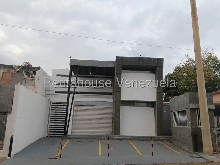 Comercial (Edificio) en Venta en Belloso, Zulia