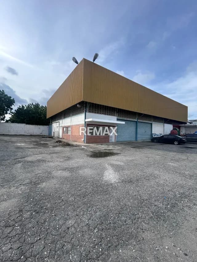 En Alquiler Galpón Industrial ubicado en La Zona Industrial I de Barquisimeto