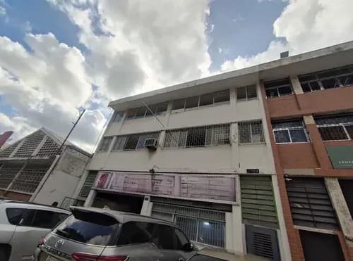 Espacio En Alquiler De 61 M2 En Centro Industrial De Chacao, Cerca Del Sambil. Ideal Para Emprendimientos, Con Baño Renovado Y Excelente Conectividad.