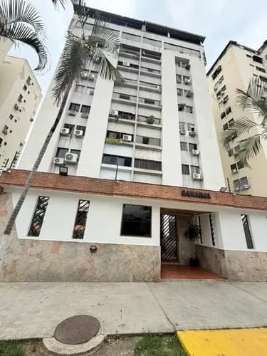 Apartamento Conservado En Venta En Valles De Camoruco, Residencias Canaima - Atmlf