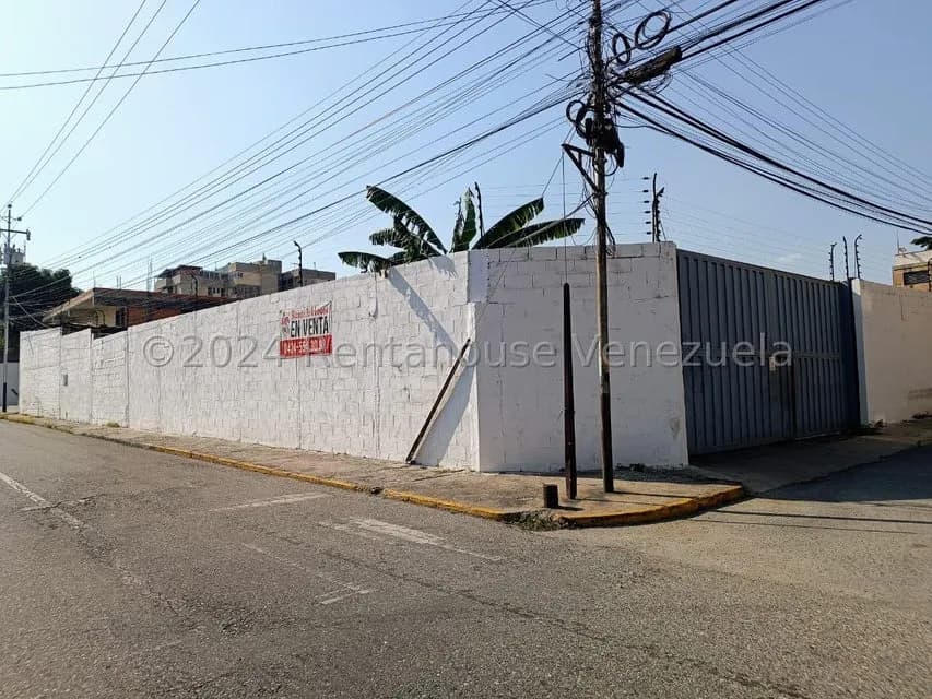 Terreno (Comercial) en Venta en Parroquia Catedral, Lara