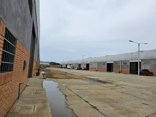 Se Vende Galpón Industrial De 1 200 M2 , Sector Mesones En Barcelona Anzoátegui