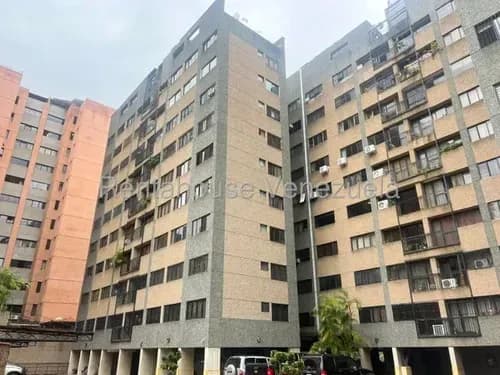 Apartamento En Alquiler Las Esmeraldas Es26-10296