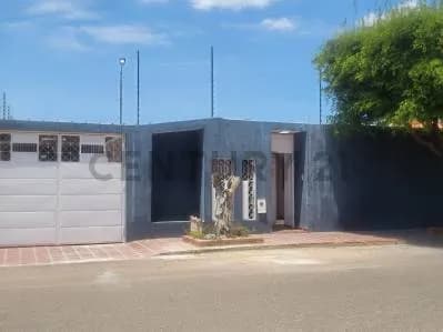 Venta Casa en Urbanizacion Rosal Sur