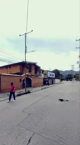 Casa Comercial En Venta Cerca De Pollo Rico Valencia 260 Mts2. F. R