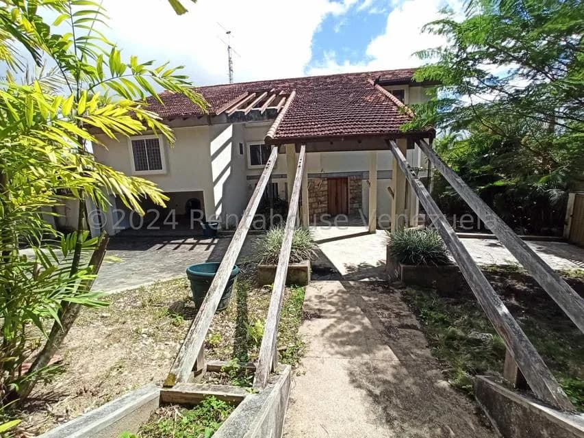Casa (Multipes Niveles) en Venta en Oripoto, Distrito Metropolitano