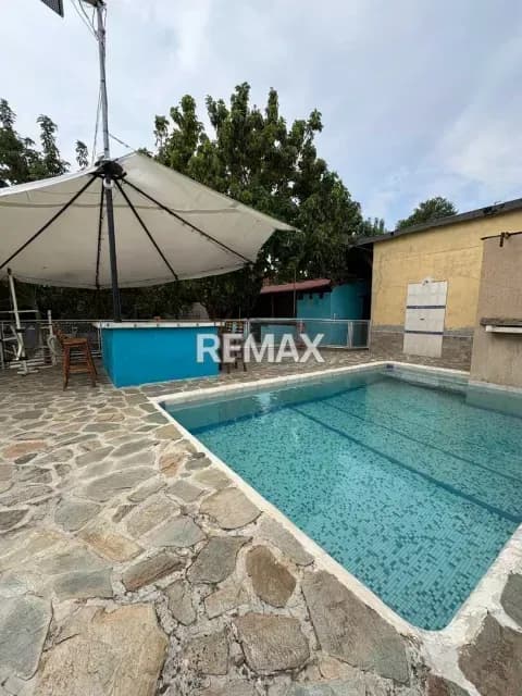Casa Comercial y Residencial en venta