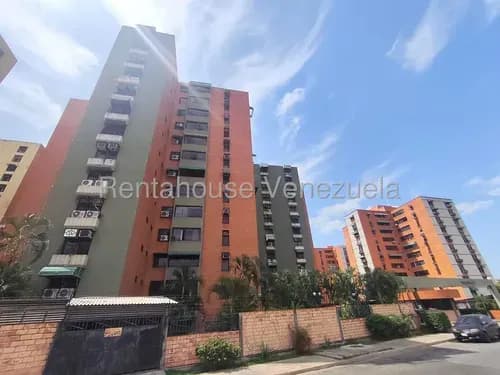 Apartamento En Venta En Urbanización Base Aragua Maracay Con Agua Seguridad Gas Directo Listo Para Firmar Nela 26-15340