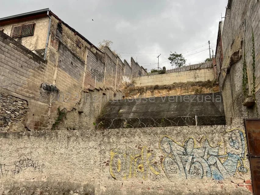 Terreno (Residencial) en Venta en Charallavito, Distrito Metropolitano