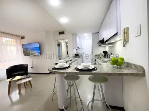 Aa Apartamento En Alquiler Los Palos Grandes Moderno Mls #26-20451