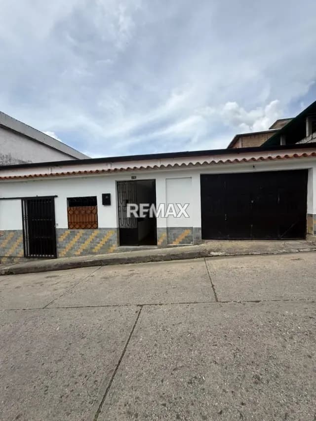 Amplia propiedad en Venta Multipropósito Ubicada en Calle Urdaneta Sector El Centro Bocono Estado Trujillo
