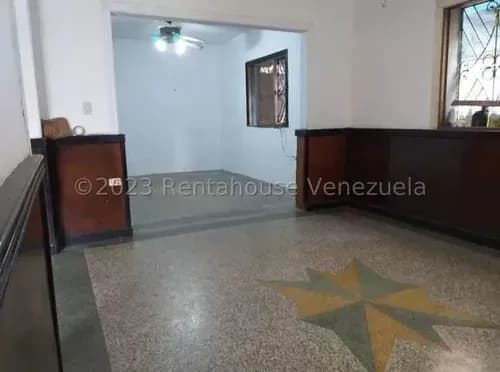 Casa Para Deposito En Venta En Los Chaguaramos Yr2519834