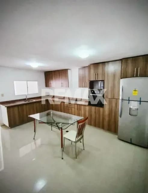 ALQUILO ACOGEDORA CASA EN URBANIZACION PUERTAS DEL SUR