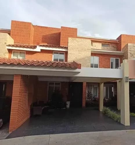 Townhouse En Venta En Obra Blanca En Valles De Camoruco (ac)