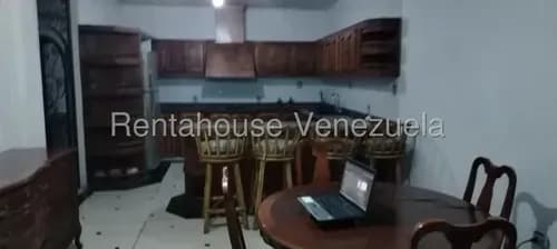 Raíza Suárez Vende Casa Dúplex Con Tanque De 6000 Litros Con Hidroneumático 2 6 4 5 4 9 Sin Racionamiento De Agua Ni Electricidad Ubicada En El Centro De Yaritagua Yaracuy