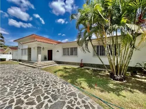 Se Vende Casa 780m2 4h+2s/6b/12p Valle Arriba