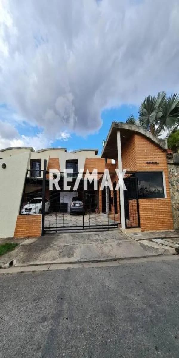 Exclusivo Townhouse en venta en Mañongo Naguanagua