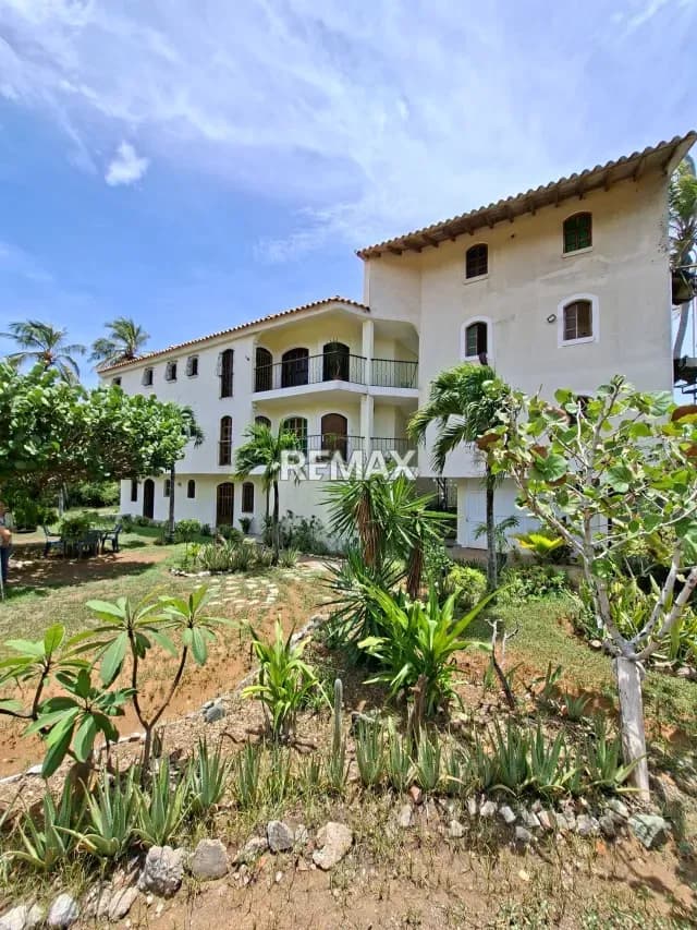 EN VENTA APARTAMENTO TIPO ESTUDIO EN PLAYA EL AGUA
