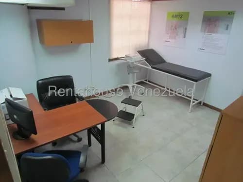 Sq. Local Comercial En Venta En Los Dos Caminos D26-11718s