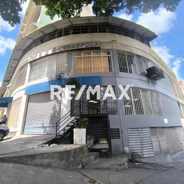 EDIFICIO EN VENTA CON POTENCIAL COMERCIAL EN QUINTA CRESPO