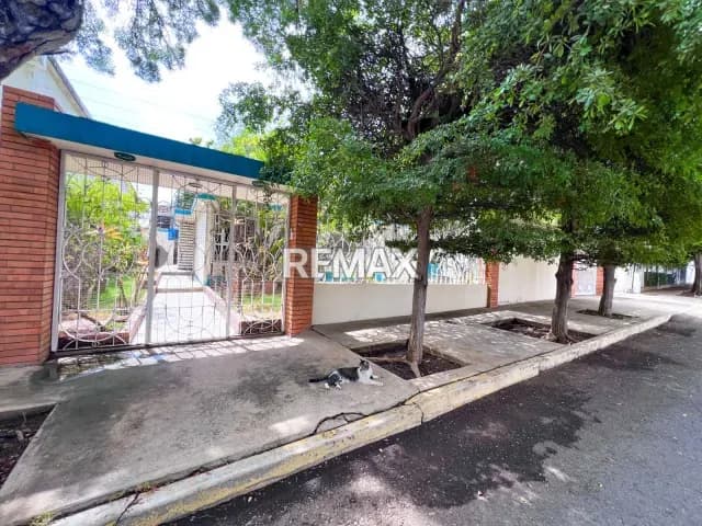 Casa en venta en la Urbanización Maracaibo, Avenida 13-A