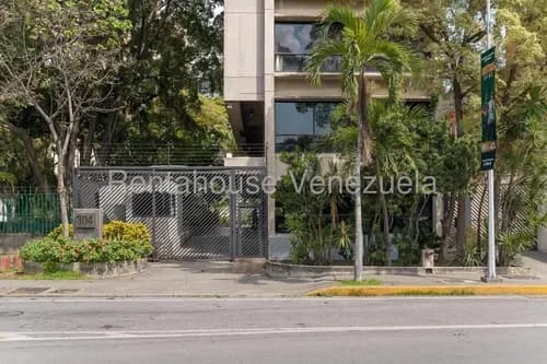 Leandro Manzano, Comercial En Venta, Ubicado En Las Mercedes, Av, #26-20714
