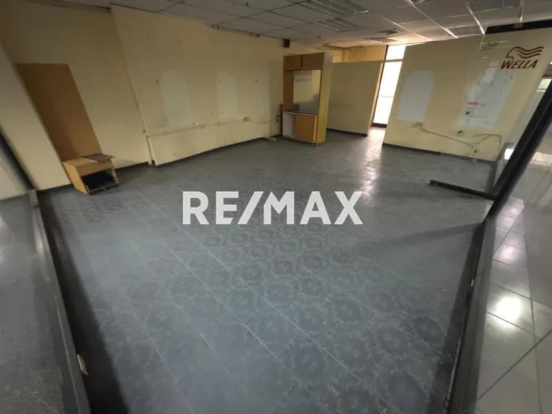 LOCAL COMERCIAL EN ALQUILER _ C.C. MACARACUAY PLAZA (C2, 1G)